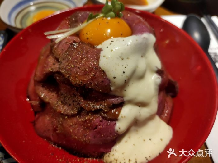魔丼屋(日月光店)魔王慢烧牛肉丼图片