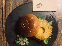 经典芝士汉堡-HIGH FIVE哈福手工汉堡(桂林路店)