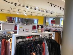 -BIGOFFS 超级折扣(仁恒伊势丹店)