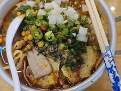 -丽丽三鲜螺蛳粉(田林路店)