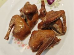 爆汁脆皮乳鸽-點無缺茶楼·海鲜酒家(世博店)