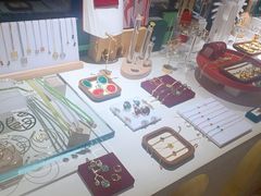 -LADY FAFA(巨鹿路陕西南路路口店)