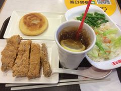 酥嫩鸡腿排饭-永和大王(一口茶豆浆|花香豆更香·碧榕湾店)