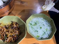 -舒小笼松针小笼包