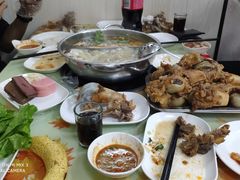 -荣吉招牌自助骨头锅(顾乡店)