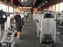 -健龙森俱乐部·游泳·健身·羽毛球综合体育馆
