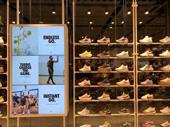 -NIKE KICKS LOUNGE体验店(北京新中关店)