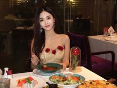-深圳富苑皇冠假日套房酒店