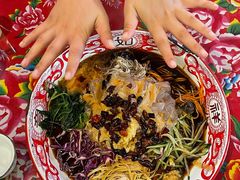 -闯关东东北农家菜(崂山石老人店)