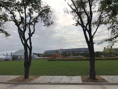 -皇家田广场(อนุสาวรีย์ทหารอาสา)