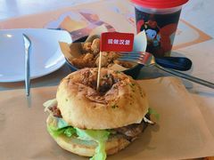 -必胜客(巴沟店)