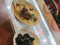 -金杨拉面王小吃面馆·牛三宝面·红烧牛肉粉