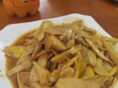 南山小笋-天乐农家鱼头王(天目湖店)