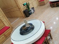 -三锅莊·牦牛肉火锅·香格里拉特色藏餐宴请餐厅(昆明创始店)
