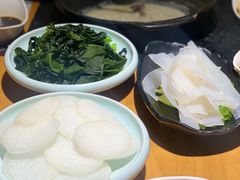 -洪氏嗨捞·广东猪肚鸡·椰子鸡火锅(西咸万象城店)
