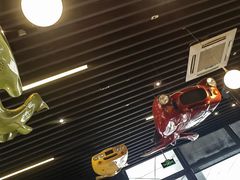 -汽车博物馆主题餐厅
