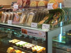 面包甜点陈列柜-美心西饼(旺角东站店)