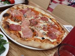 -城市大道红炉披萨烘焙坊