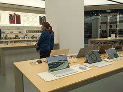 -华为授权体验店(中山公园来福士)