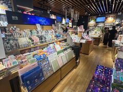 -九木杂物社(新奥购物中心店)