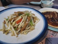 花生芽爆炒猪颈肉-味妙顺德厨房(绿地缤纷城店)