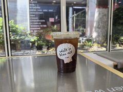 -HUGS coffee(东区店)