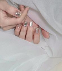 -赢韵美甲美睫瑞士净斑中心
