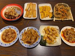 -爆炸头阿姨小四川正宗川味小吃(无任何分店)