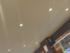 -川流不息·地道川菜·小龙虾(松东路店)