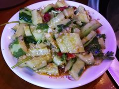 拍黄瓜-曹丞相·地锅鸡·地锅鱼(武林店)