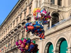 -文艺复兴百货(米兰大教堂广场店)