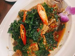 -Chom Cafe and Restaurant