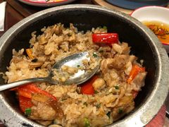 当红小炒肉石锅饭-新白鹿餐厅(爱琴海购物中心店)