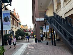 -王府井奥莱临潼小镇(临潼店)