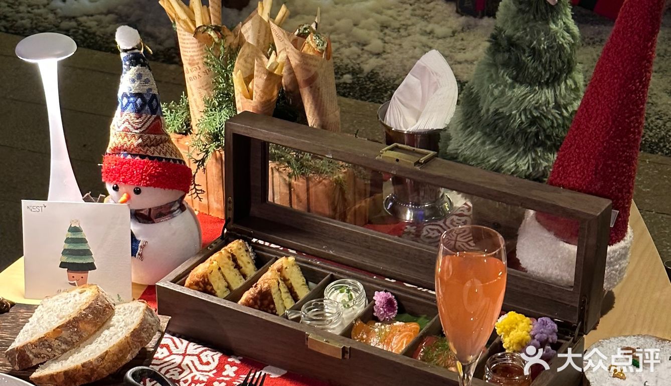 西湖边!室内圣诞树森林🌲好拍还不冷!!