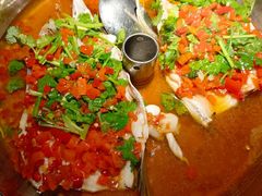 汗蒸剁椒水库鱼头-洞庭土菜小炒馆(易发广场店)