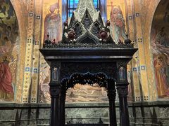 -滴血救世主教堂