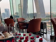 -福楼毕斯罗F Bistronome(国贸商城约会地标景观店)