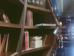 -钟书阁(松江泰晤士小镇店)