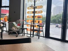 -必胜客(WOW象山涌金广场店)