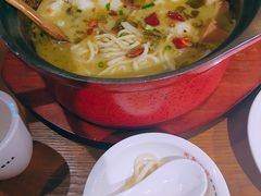 -周鱼小馆石锅酸菜鱼(活力汇店)