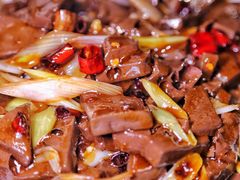 -金卯白肉罩火烧