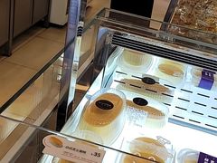 面包甜点陈列柜-BreadTalk面包新语·烘焙蛋糕(东方雅苑店)