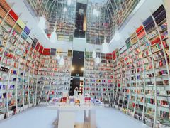 -钟书阁(松江泰晤士小镇店)