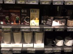 -星巴克臻选(南京金茂览秀城店)