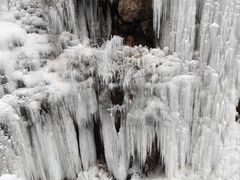 -大平台龙居瀑布旅游区