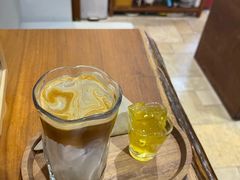 -Line 咖啡(石厦花园店)