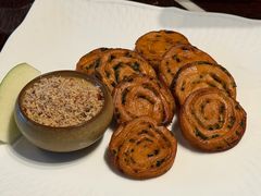 榛果花生鸭肝酱葱油饼-杭州西子湖四季酒店·金沙厅