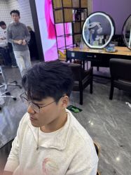 -藤野造型烫染·漂发