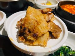 满心尝五花肉-本家韩国烤肉(青岛万象城店)
